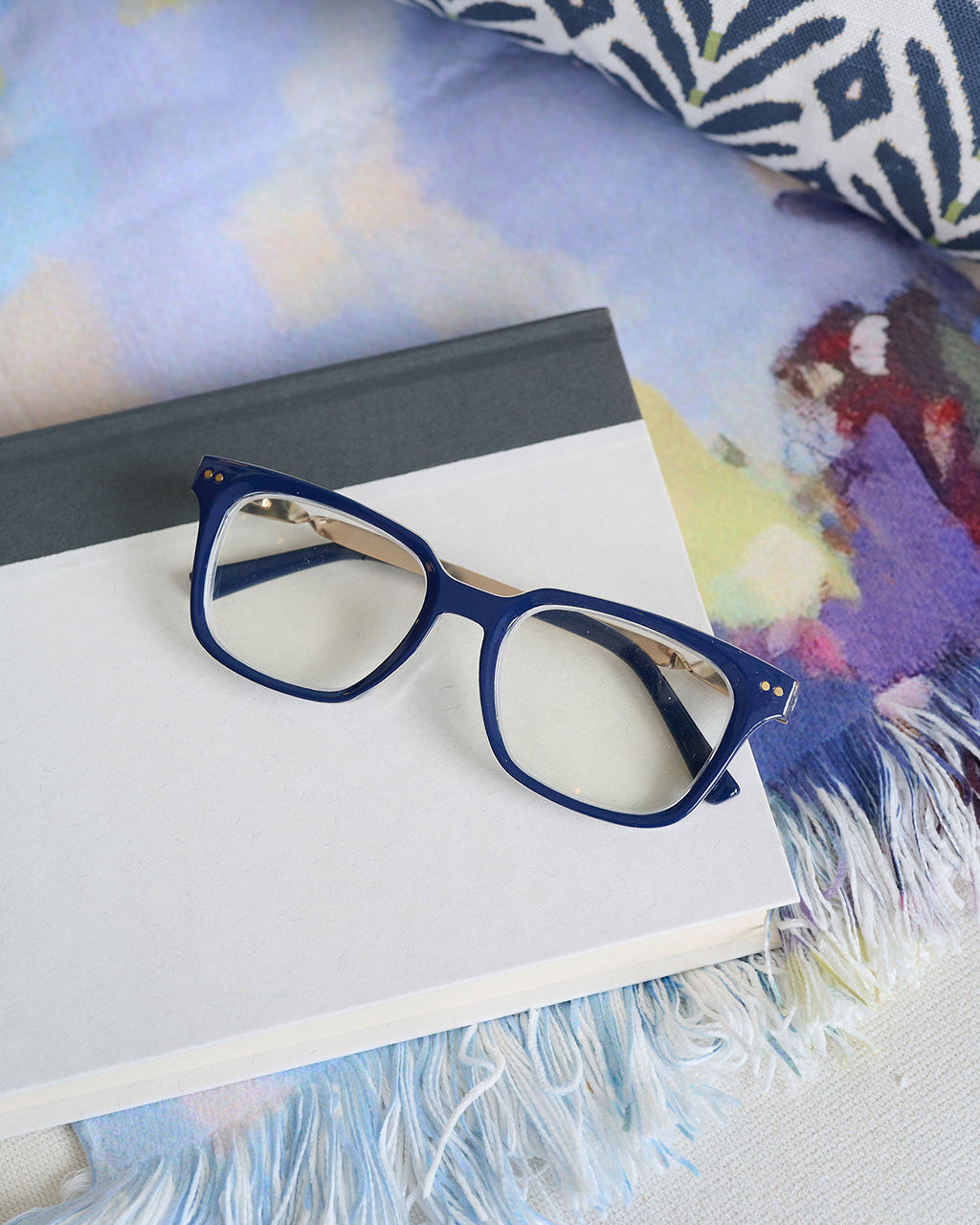 Sidebar (Peepers x Laura Park)