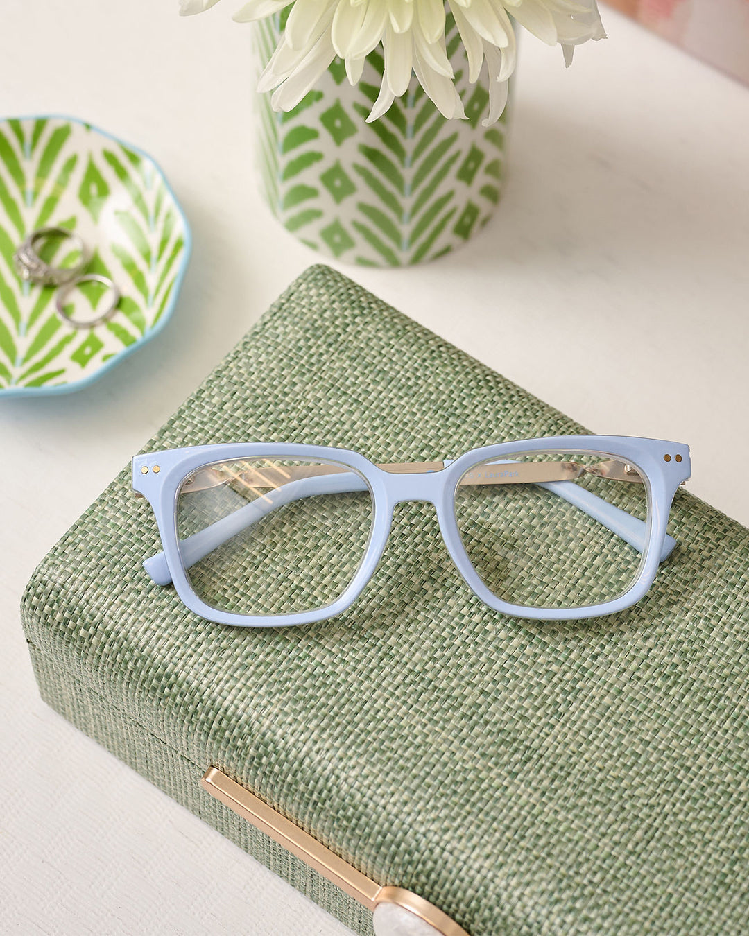 Sidebar (Peepers x Laura Park)
