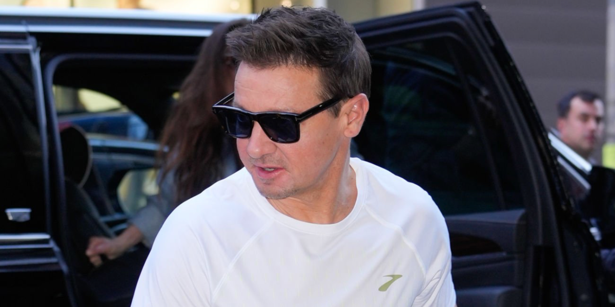 Tom Ford Buckley-02 TF906-N 01A - As Seen On Chanyeol & Jalen Hurts