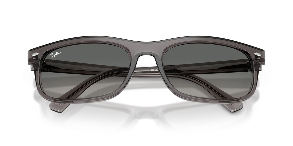 Ray-Ban RB2224